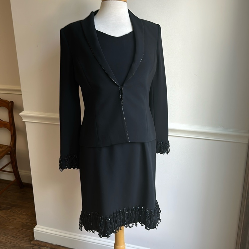 Albert Nipon Polyester Dress Suit Black Beaded Embellished 2PC Size 8 EUC